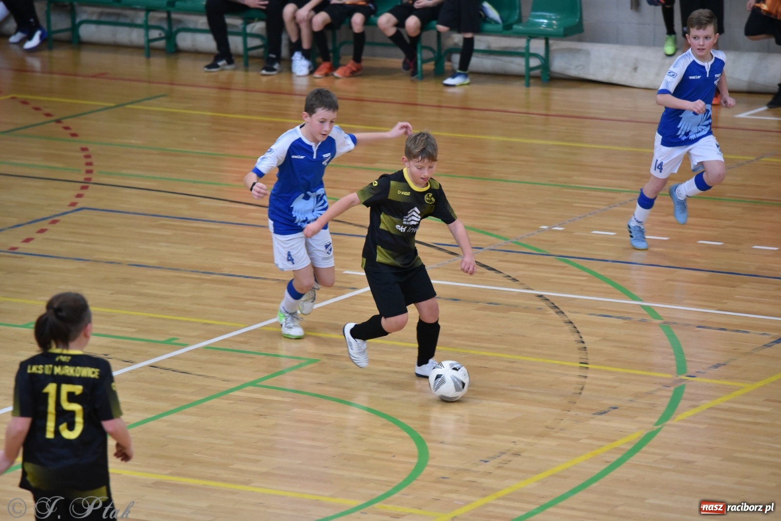 Zdjęcie w galerii na portalu naszraciborz.pl: Halowy turniej o puchar prezesa LKS 07 Markowice [FOTO] wiadomości z regionu