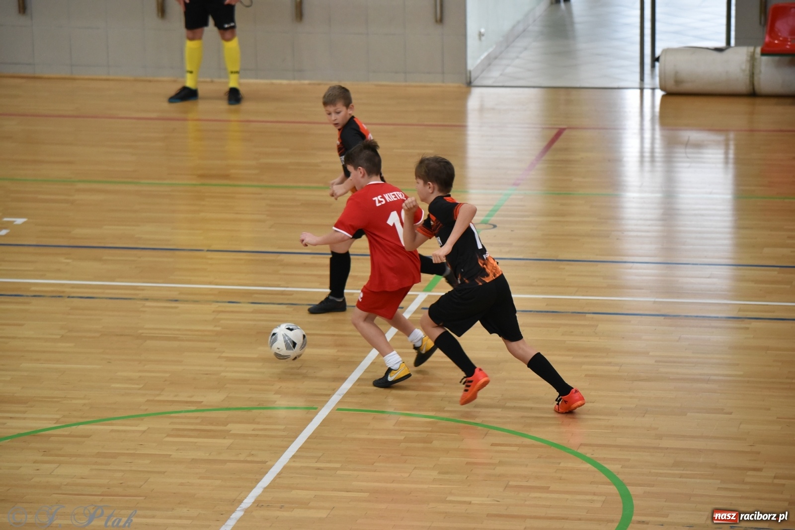 Zdjęcie w galerii na portalu naszraciborz.pl: Halowy turniej o puchar prezesa LKS 07 Markowice [FOTO] wiadomości z regionu