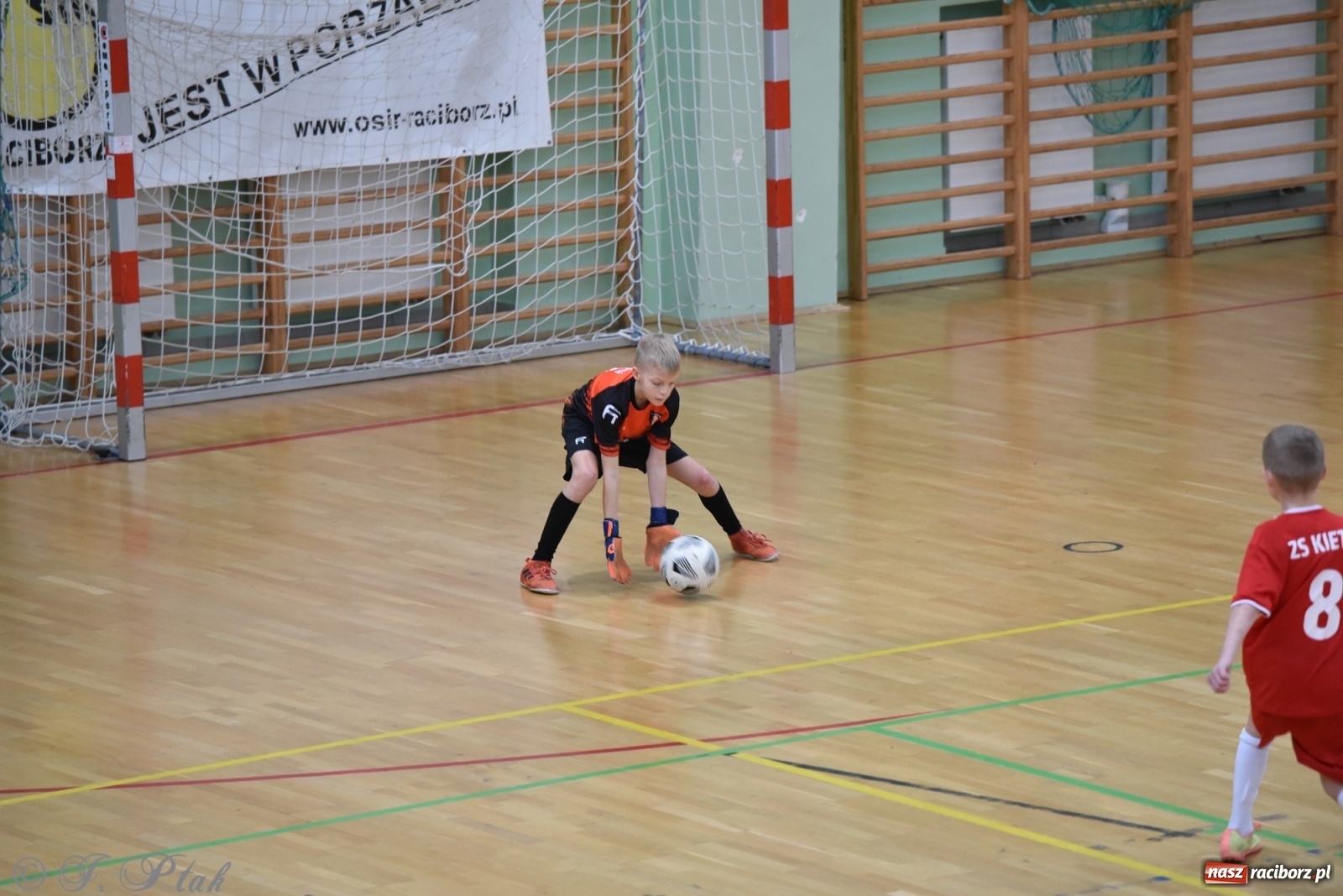 Zdjęcie w galerii na portalu naszraciborz.pl: Halowy turniej o puchar prezesa LKS 07 Markowice [FOTO] wiadomości z regionu