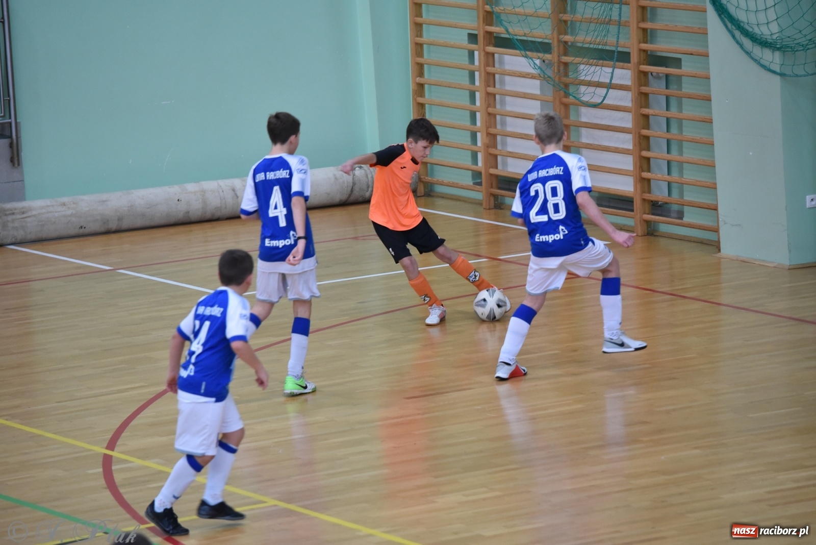 Zdjęcie w galerii na portalu naszraciborz.pl: Halowy turniej o puchar prezesa LKS 07 Markowice [FOTO] wiadomości z regionu