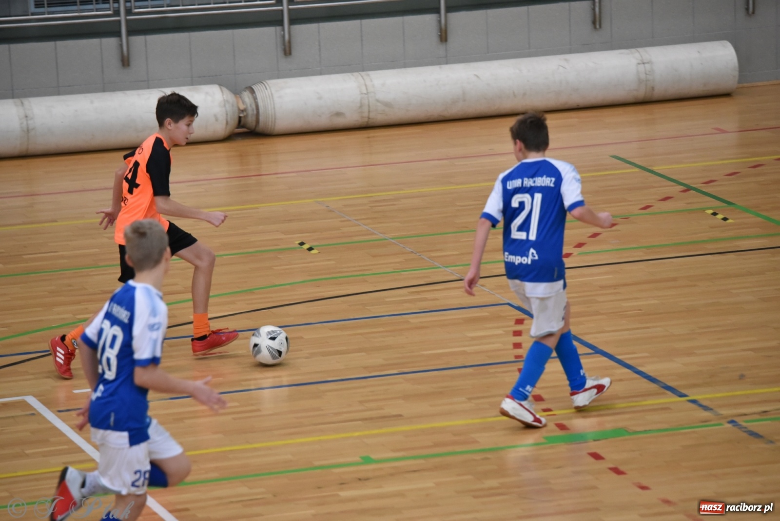 Zdjęcie w galerii na portalu naszraciborz.pl: Halowy turniej o puchar prezesa LKS 07 Markowice [FOTO] wiadomości z regionu