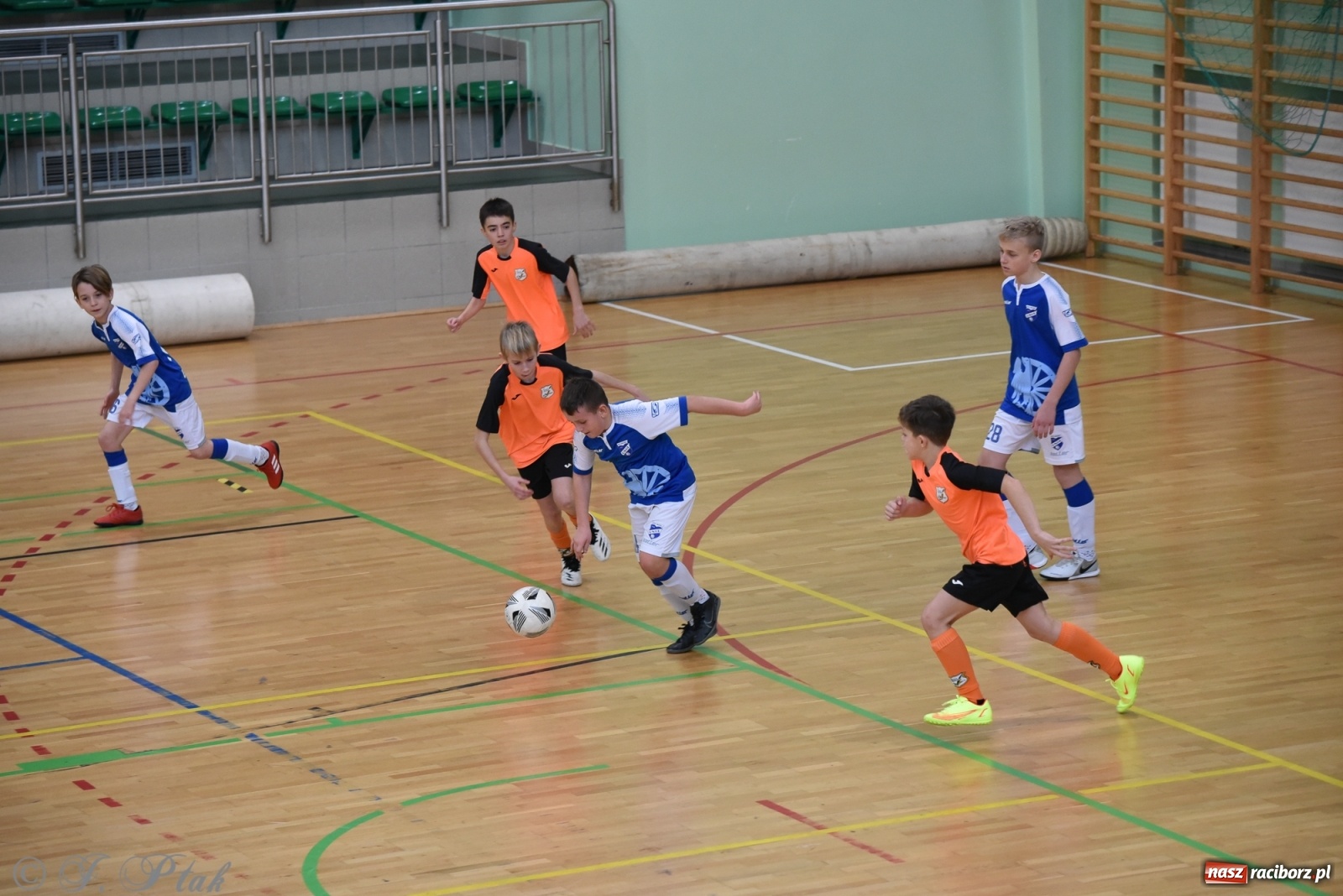 Zdjęcie w galerii na portalu naszraciborz.pl: Halowy turniej o puchar prezesa LKS 07 Markowice [FOTO] wiadomości z regionu