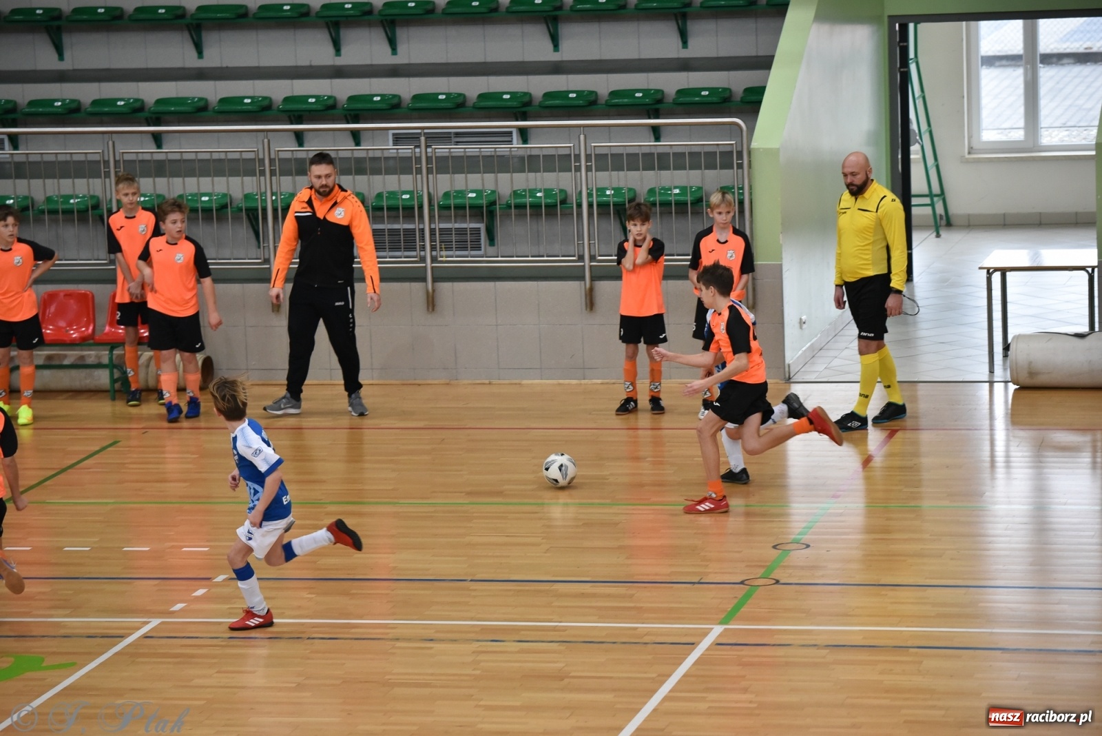 Zdjęcie w galerii na portalu naszraciborz.pl: Halowy turniej o puchar prezesa LKS 07 Markowice [FOTO] wiadomości z regionu