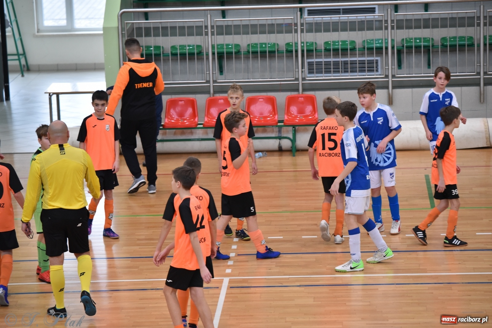 Zdjęcie w galerii na portalu naszraciborz.pl: Halowy turniej o puchar prezesa LKS 07 Markowice [FOTO] wiadomości z regionu