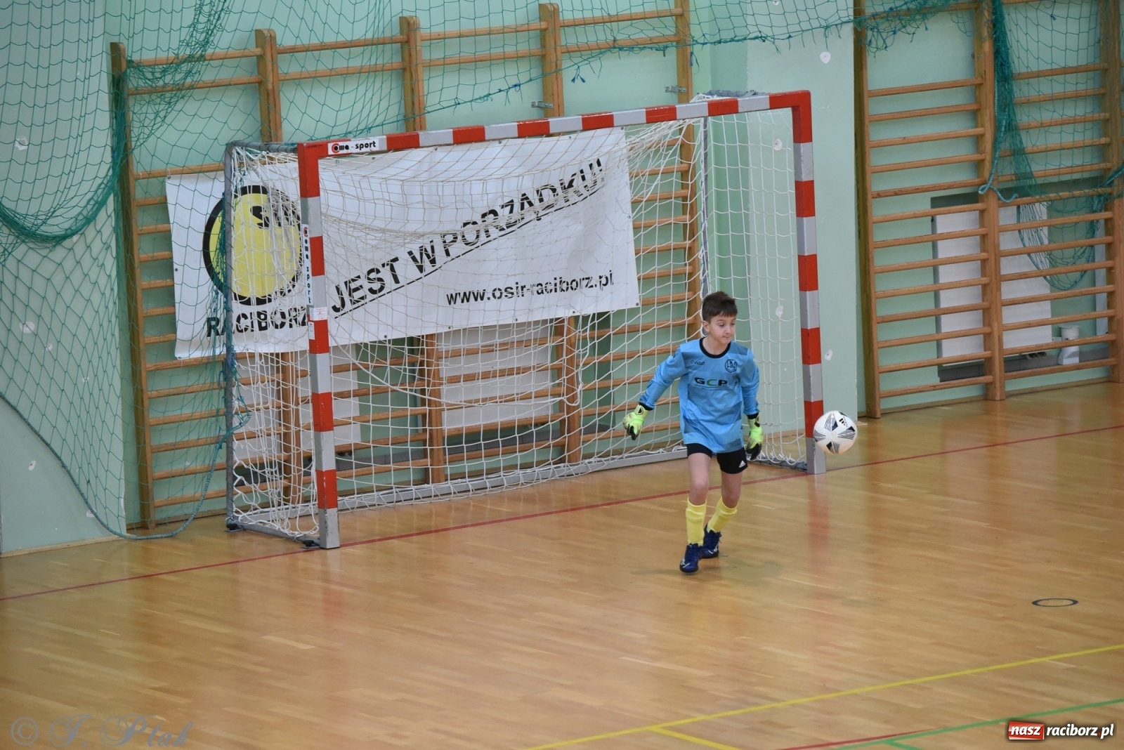 Zdjęcie w galerii na portalu naszraciborz.pl: Halowy turniej o puchar prezesa LKS 07 Markowice [FOTO] wiadomości z regionu