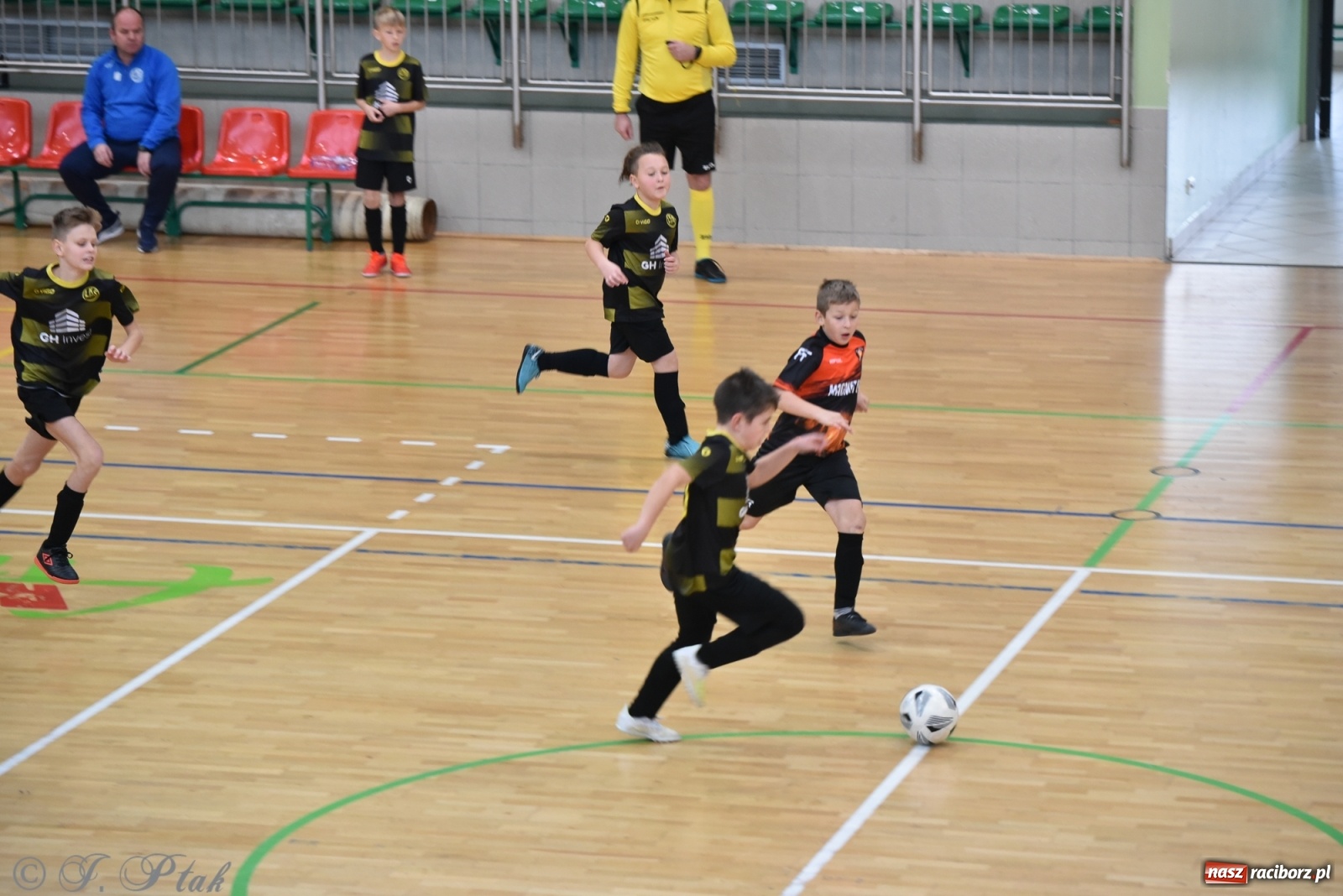 Zdjęcie w galerii na portalu naszraciborz.pl: Halowy turniej o puchar prezesa LKS 07 Markowice [FOTO] wiadomości z regionu