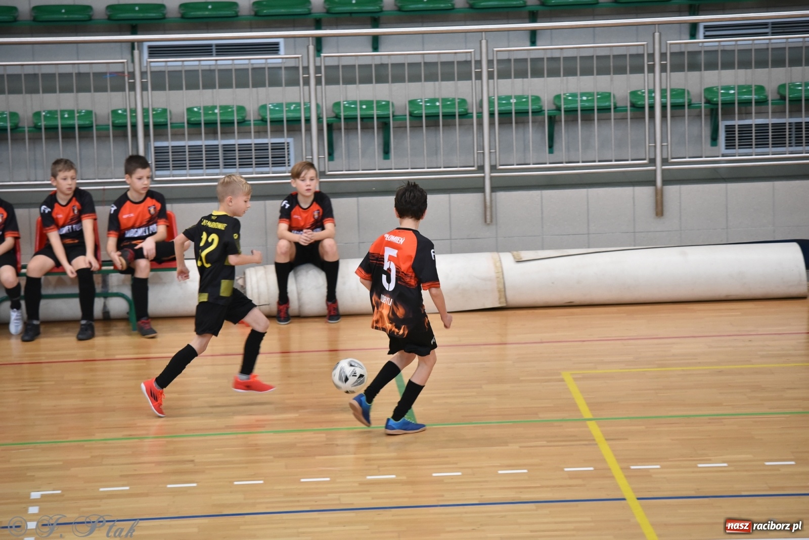 Zdjęcie w galerii na portalu naszraciborz.pl: Halowy turniej o puchar prezesa LKS 07 Markowice [FOTO] wiadomości z regionu