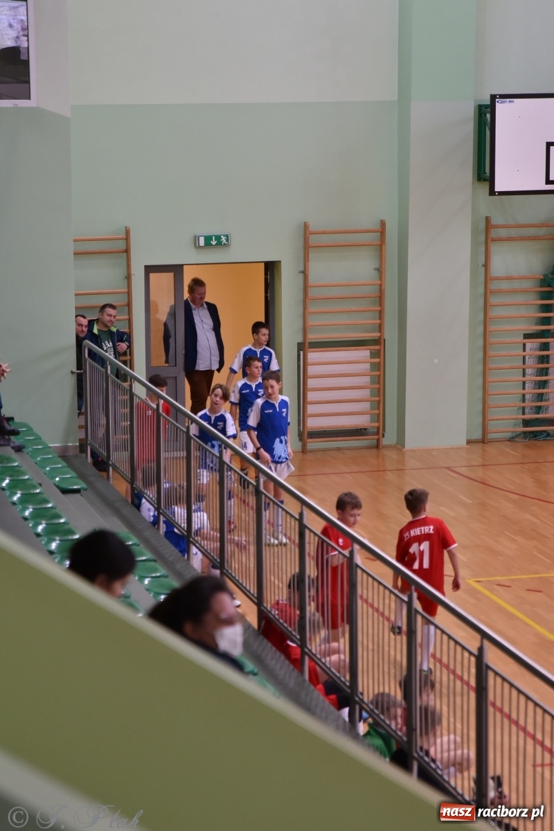 Zdjęcie w galerii na portalu naszraciborz.pl: Halowy turniej o puchar prezesa LKS 07 Markowice [FOTO] wiadomości z regionu