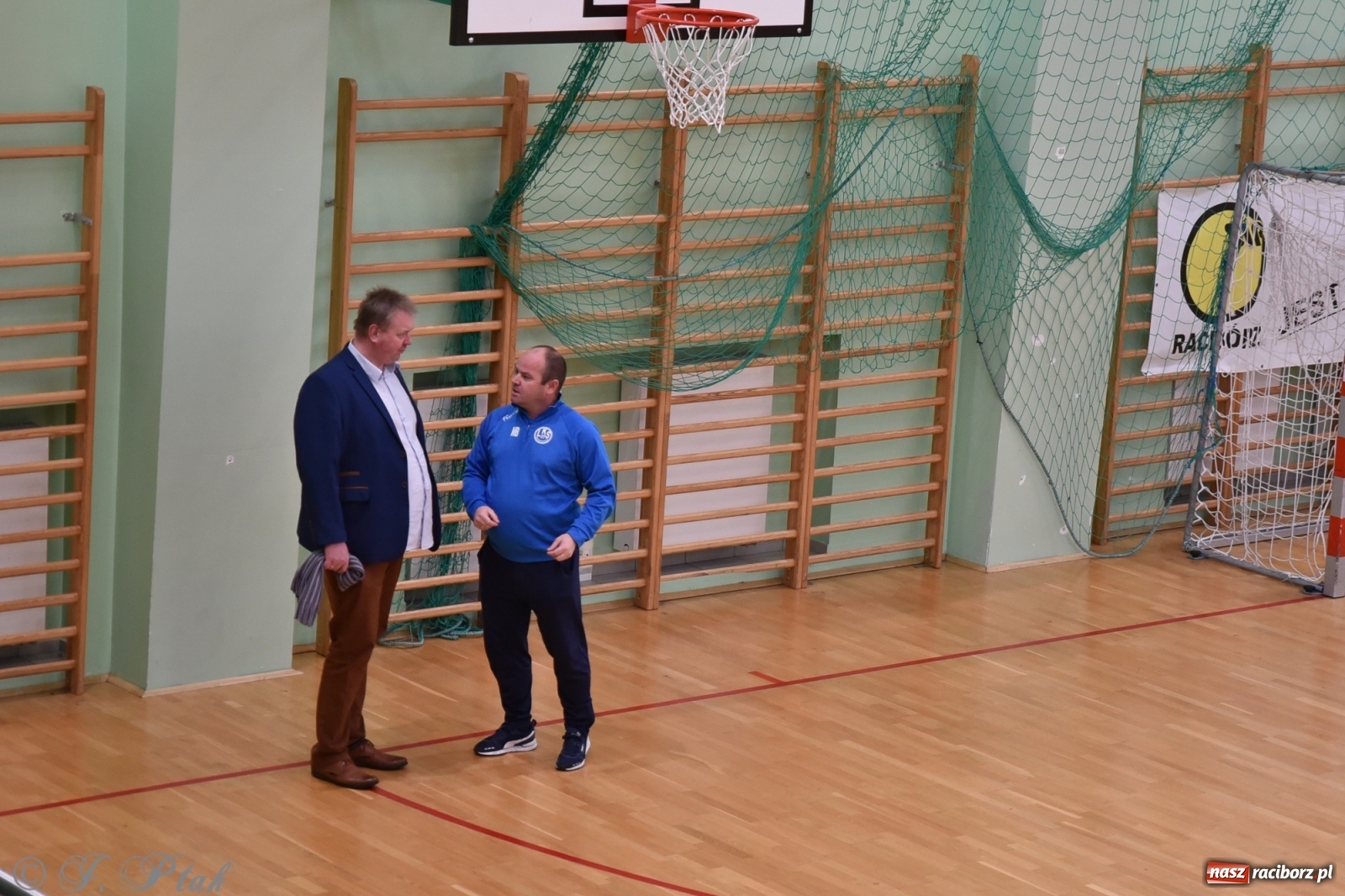 Zdjęcie w galerii na portalu naszraciborz.pl: Halowy turniej o puchar prezesa LKS 07 Markowice [FOTO] wiadomości z regionu