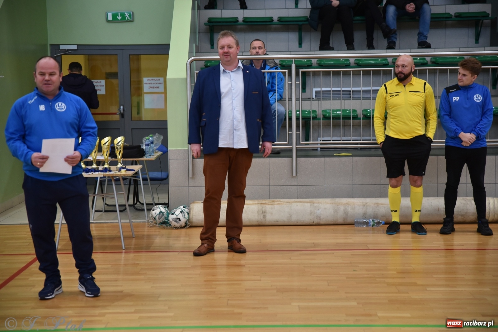 Zdjęcie w galerii na portalu naszraciborz.pl: Halowy turniej o puchar prezesa LKS 07 Markowice [FOTO] wiadomości z regionu