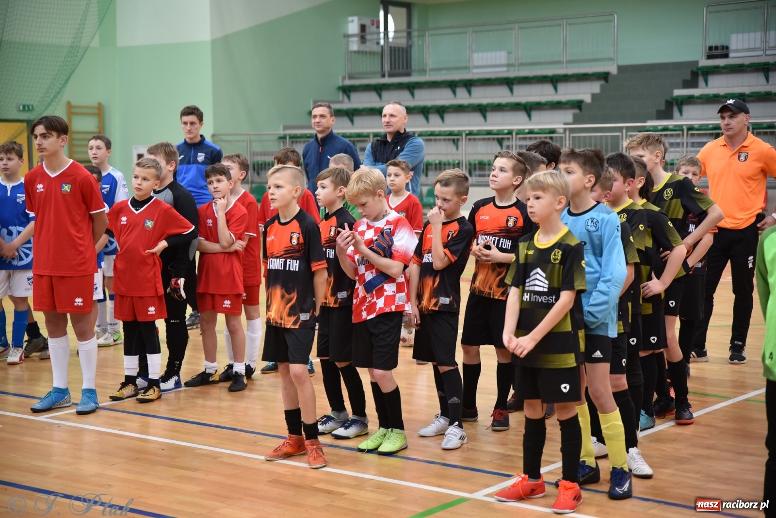 Zdjęcie w galerii na portalu naszraciborz.pl: Halowy turniej o puchar prezesa LKS 07 Markowice [FOTO] wiadomości z regionu