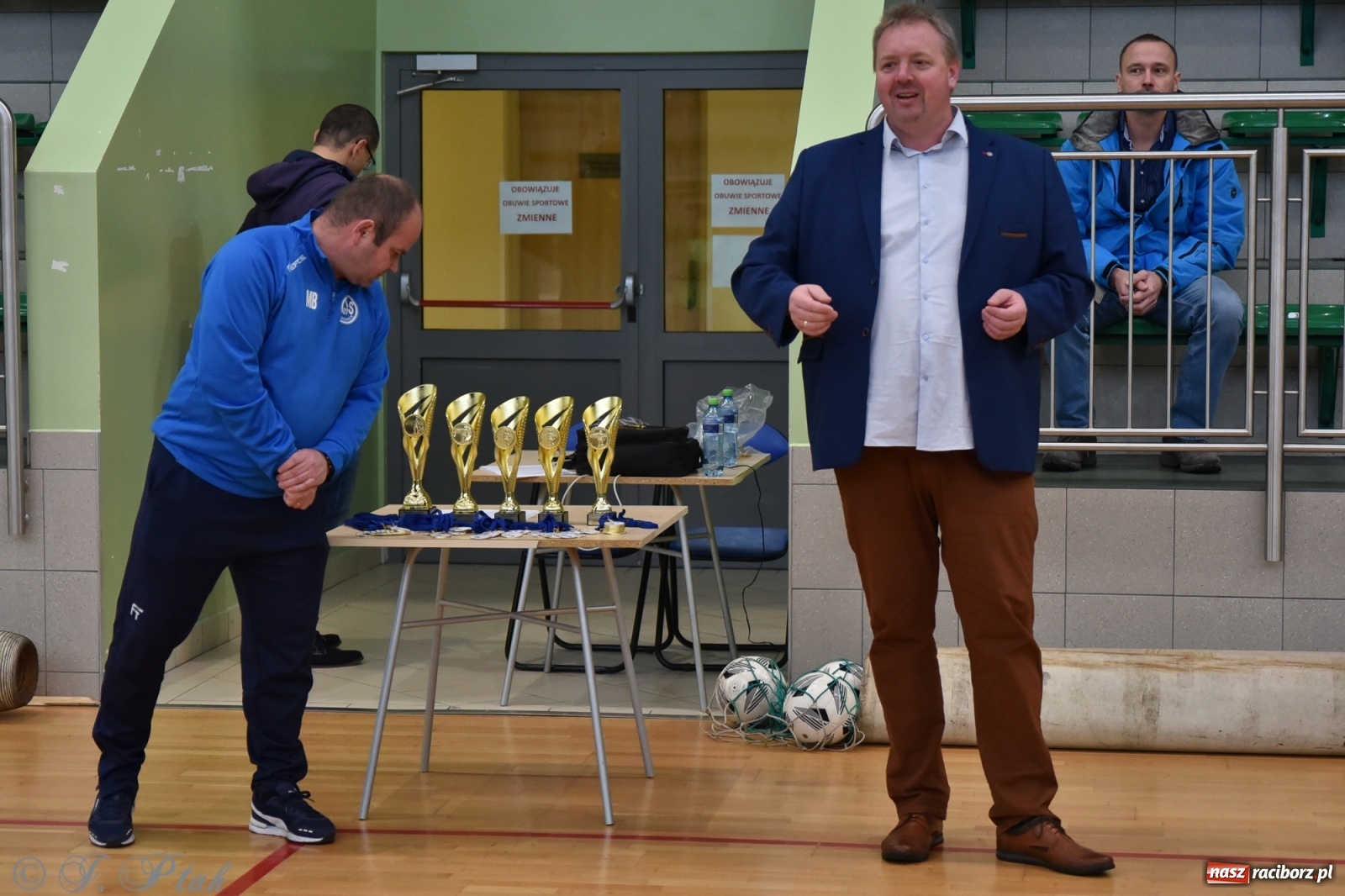 Zdjęcie w galerii na portalu naszraciborz.pl: Halowy turniej o puchar prezesa LKS 07 Markowice [FOTO] wiadomości z regionu