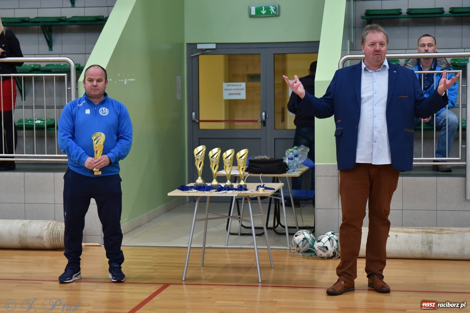 Zdjęcie w galerii na portalu naszraciborz.pl: Halowy turniej o puchar prezesa LKS 07 Markowice [FOTO] wiadomości z regionu