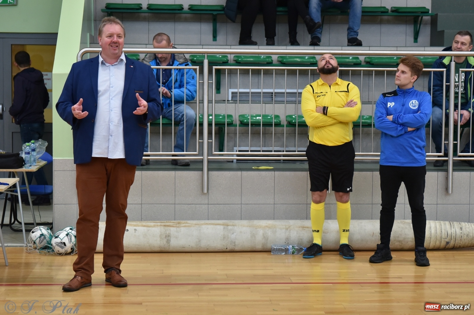 Zdjęcie w galerii na portalu naszraciborz.pl: Halowy turniej o puchar prezesa LKS 07 Markowice [FOTO] wiadomości z regionu