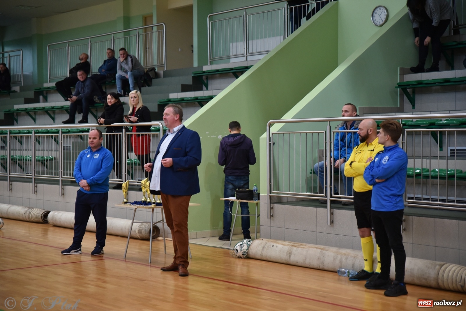 Zdjęcie w galerii na portalu naszraciborz.pl: Halowy turniej o puchar prezesa LKS 07 Markowice [FOTO] wiadomości z regionu