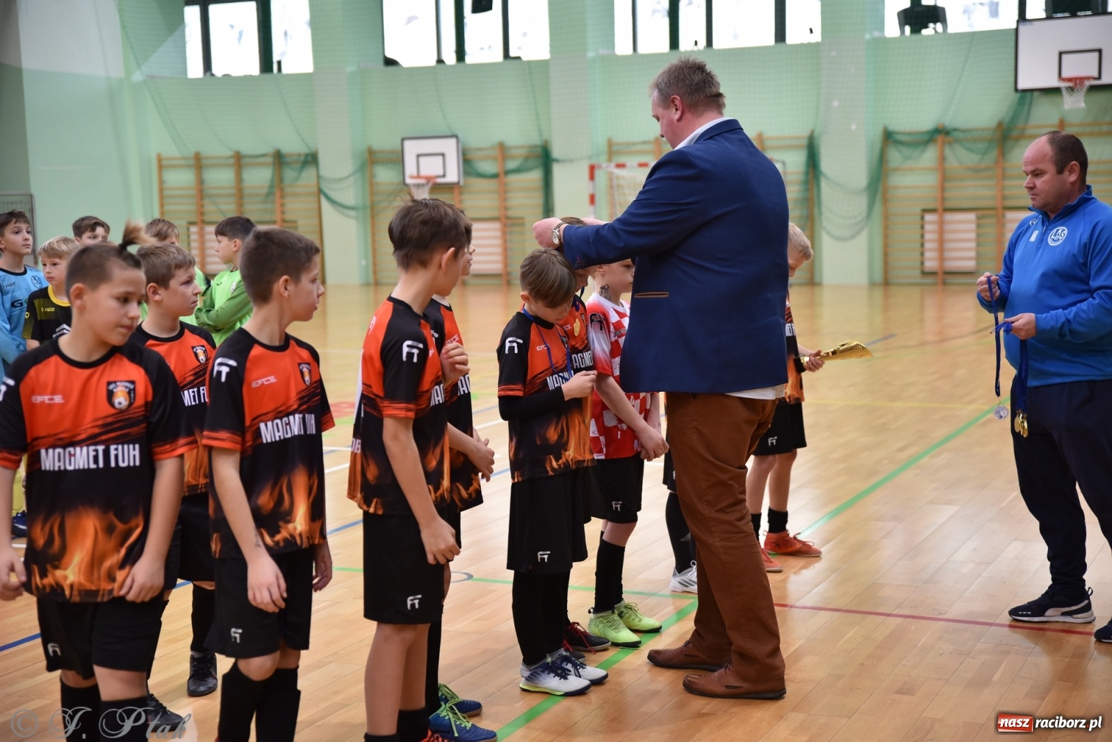 Zdjęcie w galerii na portalu naszraciborz.pl: Halowy turniej o puchar prezesa LKS 07 Markowice [FOTO] wiadomości z regionu