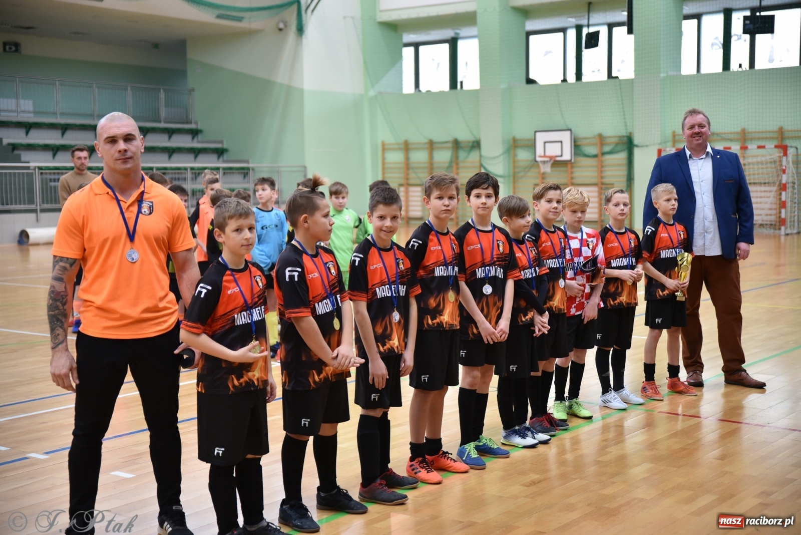 Zdjęcie w galerii na portalu naszraciborz.pl: Halowy turniej o puchar prezesa LKS 07 Markowice [FOTO] wiadomości z regionu