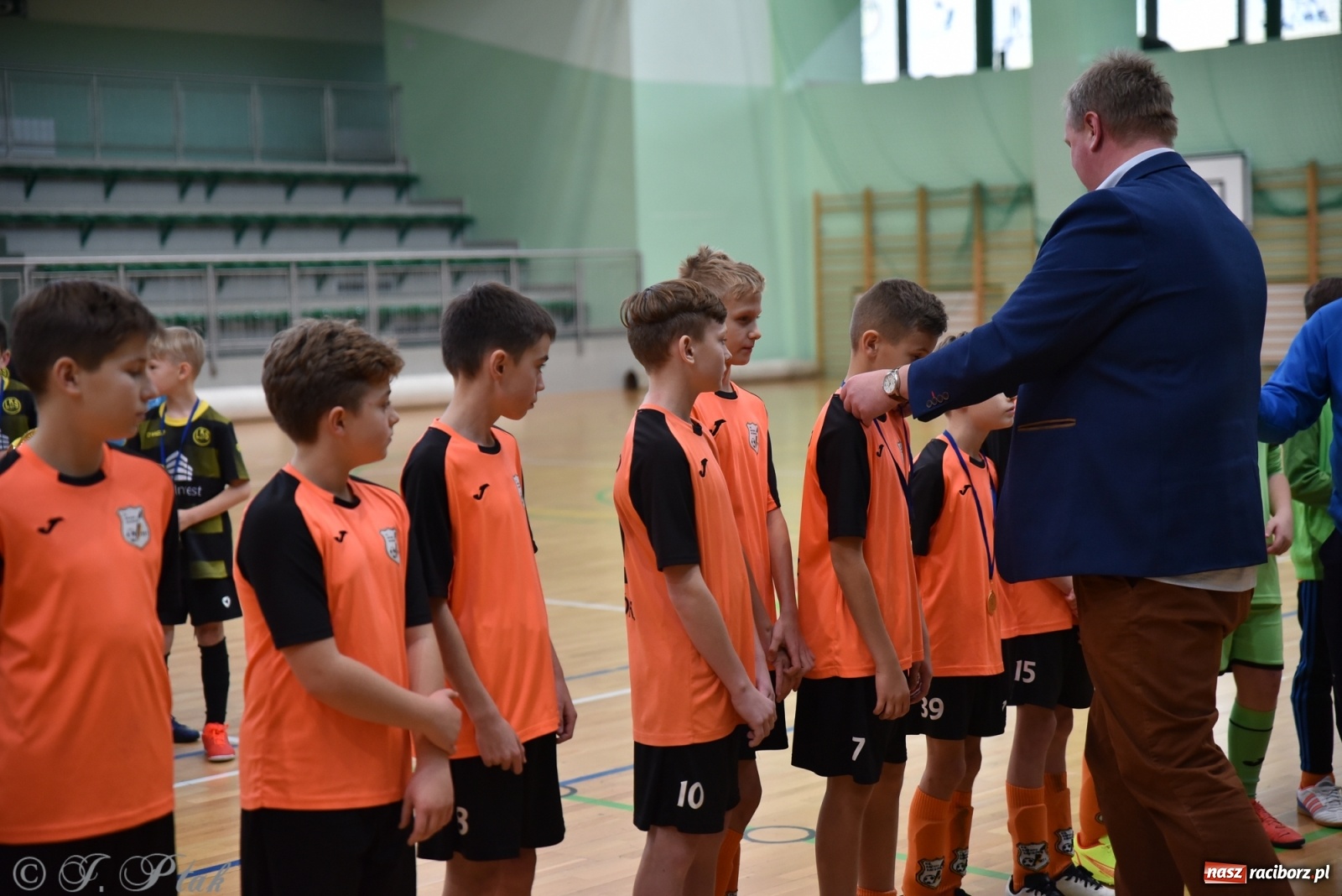 Zdjęcie w galerii na portalu naszraciborz.pl: Halowy turniej o puchar prezesa LKS 07 Markowice [FOTO] wiadomości z regionu