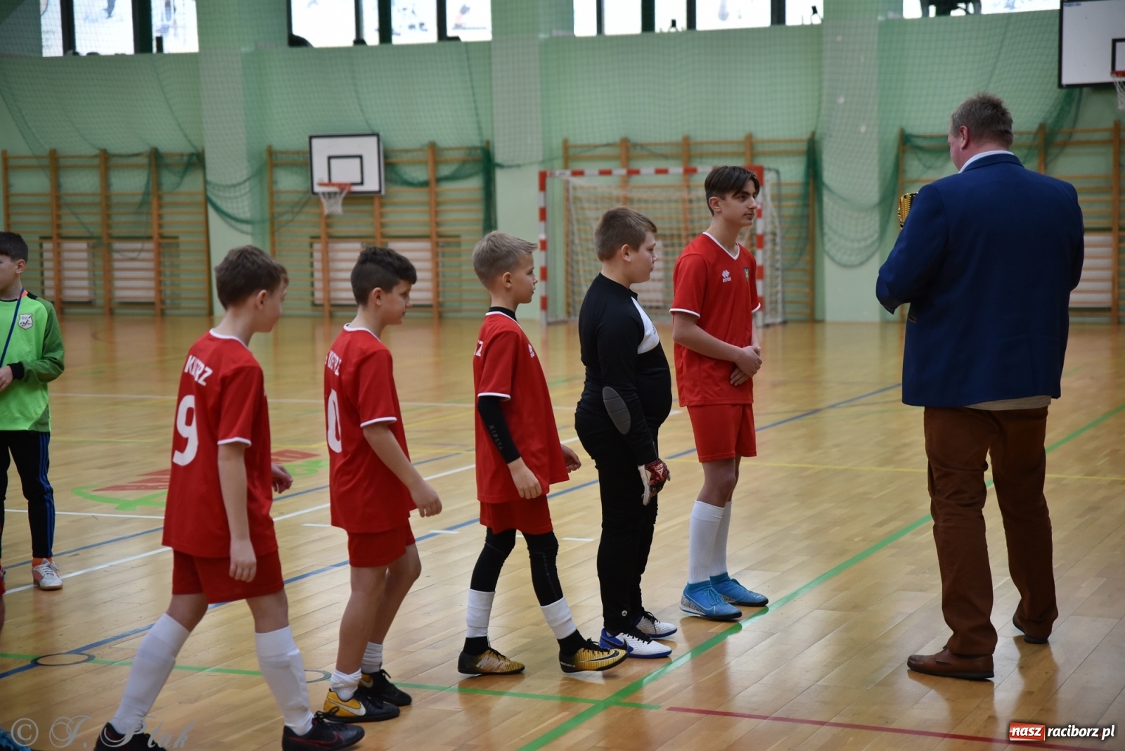 Zdjęcie w galerii na portalu naszraciborz.pl: Halowy turniej o puchar prezesa LKS 07 Markowice [FOTO] wiadomości z regionu