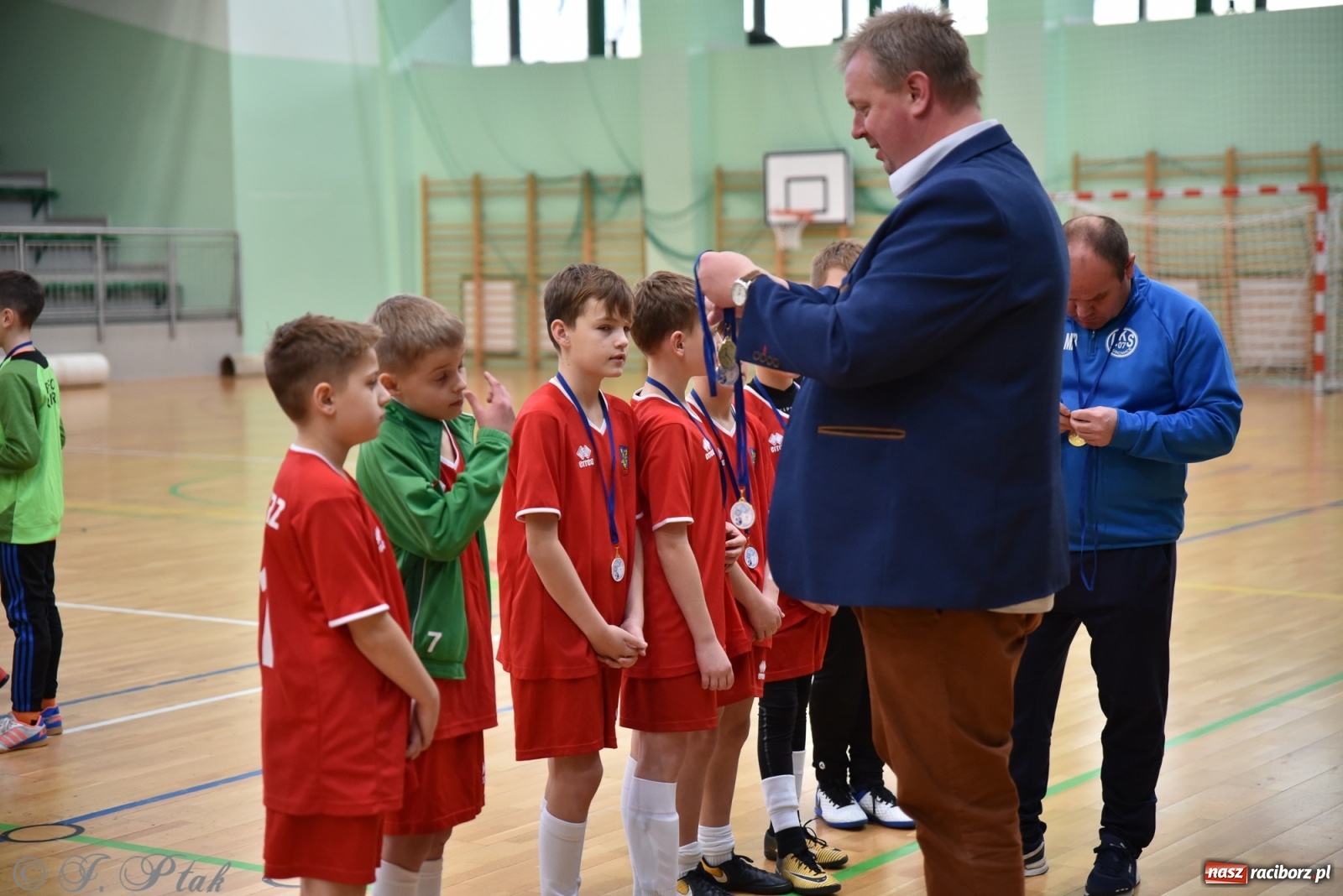Zdjęcie w galerii na portalu naszraciborz.pl: Halowy turniej o puchar prezesa LKS 07 Markowice [FOTO] wiadomości z regionu