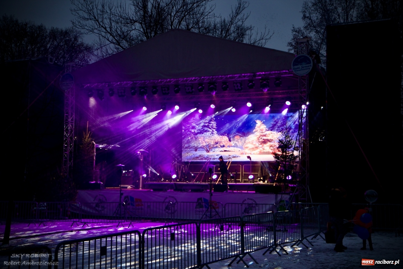 Zdjęcie w galerii na portalu naszraciborz.pl: Oficjalne otwarcie jarmarku i chwila zakłopotania wiadomości z regionu