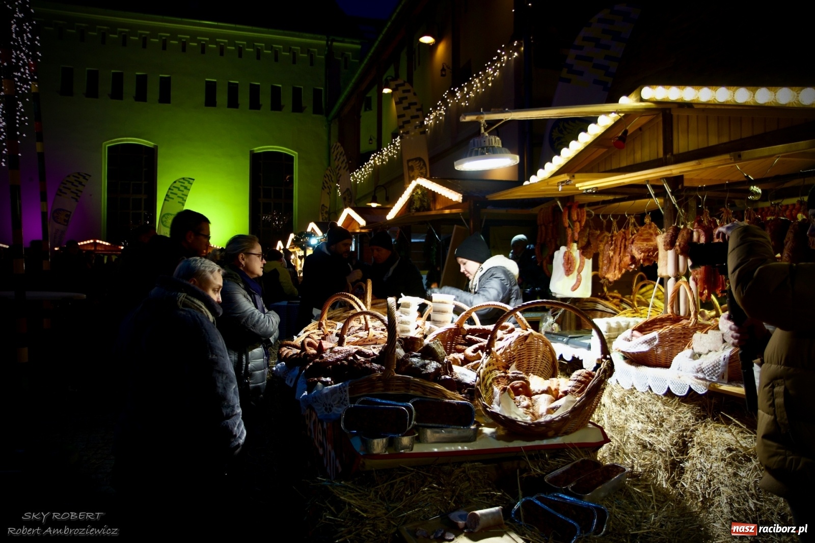 Zdjęcie w galerii na portalu naszraciborz.pl: Oficjalne otwarcie jarmarku i chwila zakłopotania wiadomości z regionu