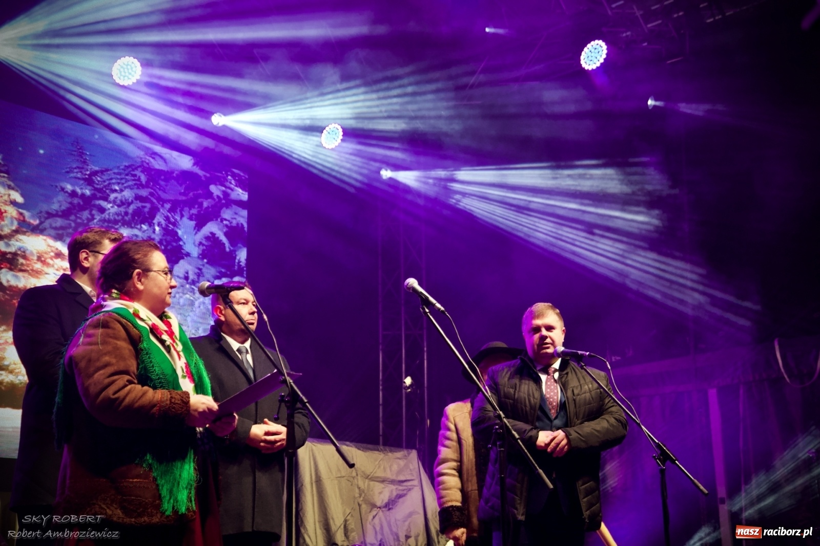 Zdjęcie w galerii na portalu naszraciborz.pl: Oficjalne otwarcie jarmarku i chwila zakłopotania wiadomości z regionu