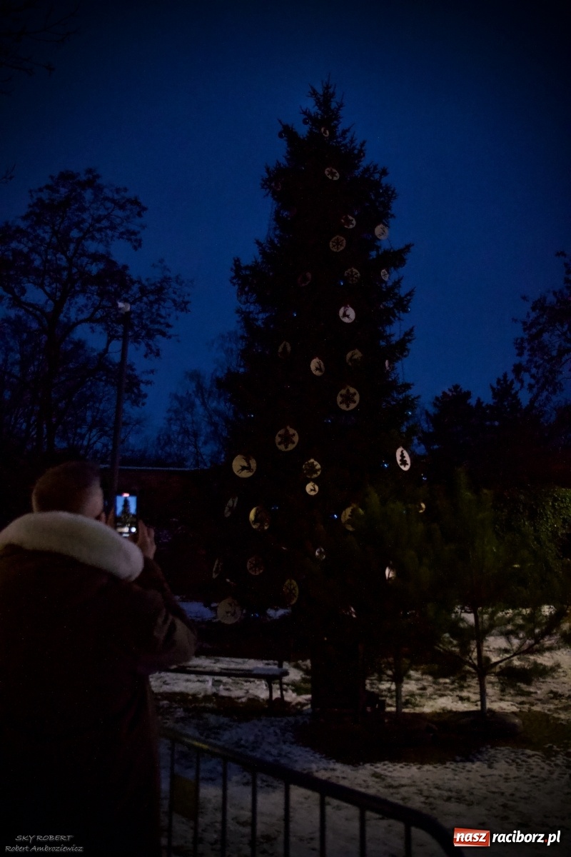 Zdjęcie w galerii na portalu naszraciborz.pl: Oficjalne otwarcie jarmarku i chwila zakłopotania wiadomości z regionu