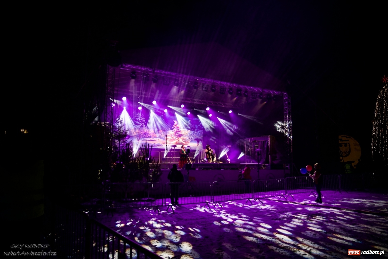 Zdjęcie w galerii na portalu naszraciborz.pl: Oficjalne otwarcie jarmarku i chwila zakłopotania wiadomości z regionu