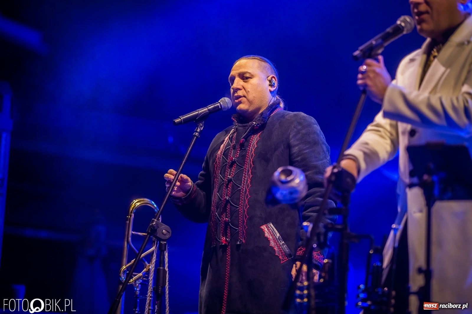 Zdjęcie w galerii na portalu naszraciborz.pl: Golec uOrkiestra rozgrzała publiczność na jarmarku [FOTO i WIDEO] wiadomości z regionu