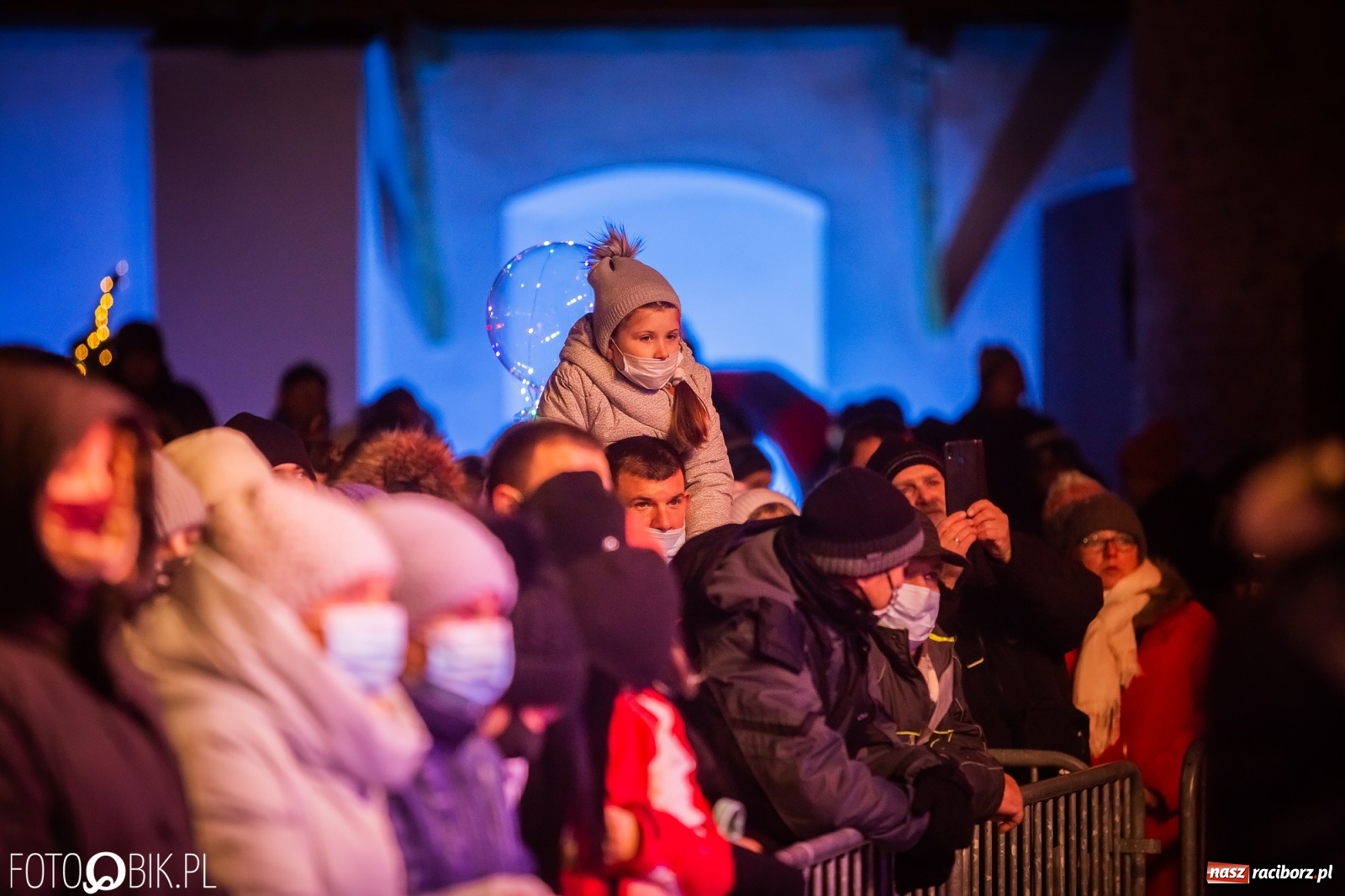 Zdjęcie w galerii na portalu naszraciborz.pl: Golec uOrkiestra rozgrzała publiczność na jarmarku [FOTO i WIDEO] wiadomości z regionu