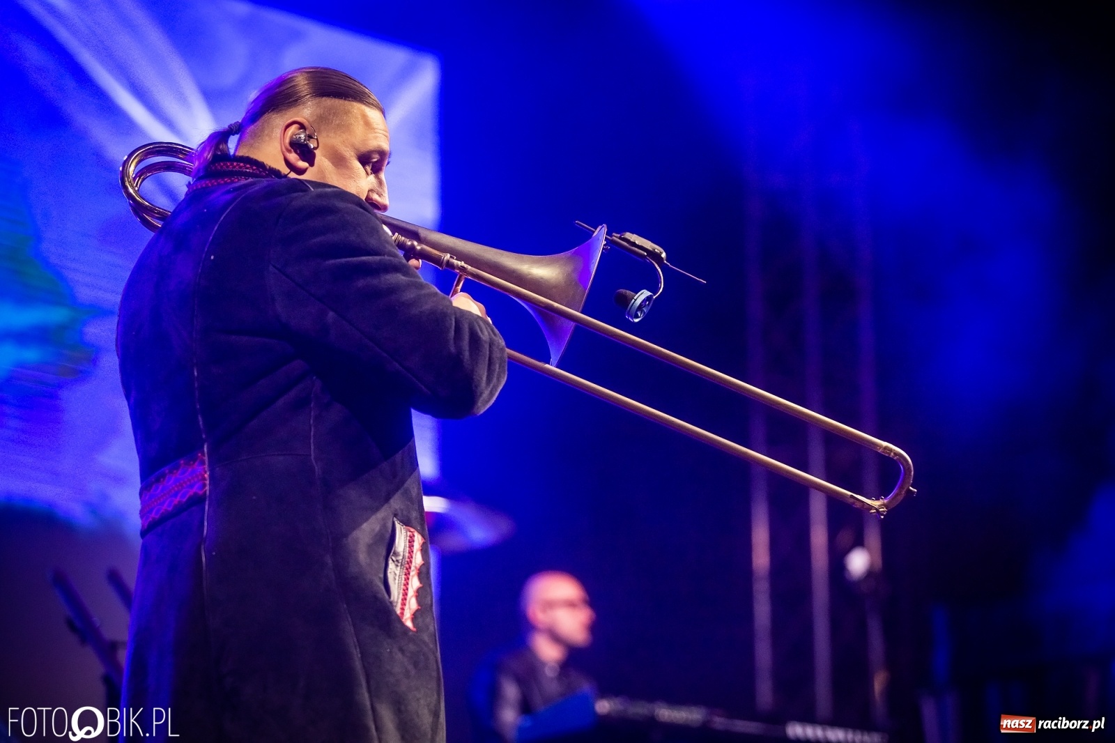 Zdjęcie w galerii na portalu naszraciborz.pl: Golec uOrkiestra rozgrzała publiczność na jarmarku [FOTO i WIDEO] wiadomości z regionu