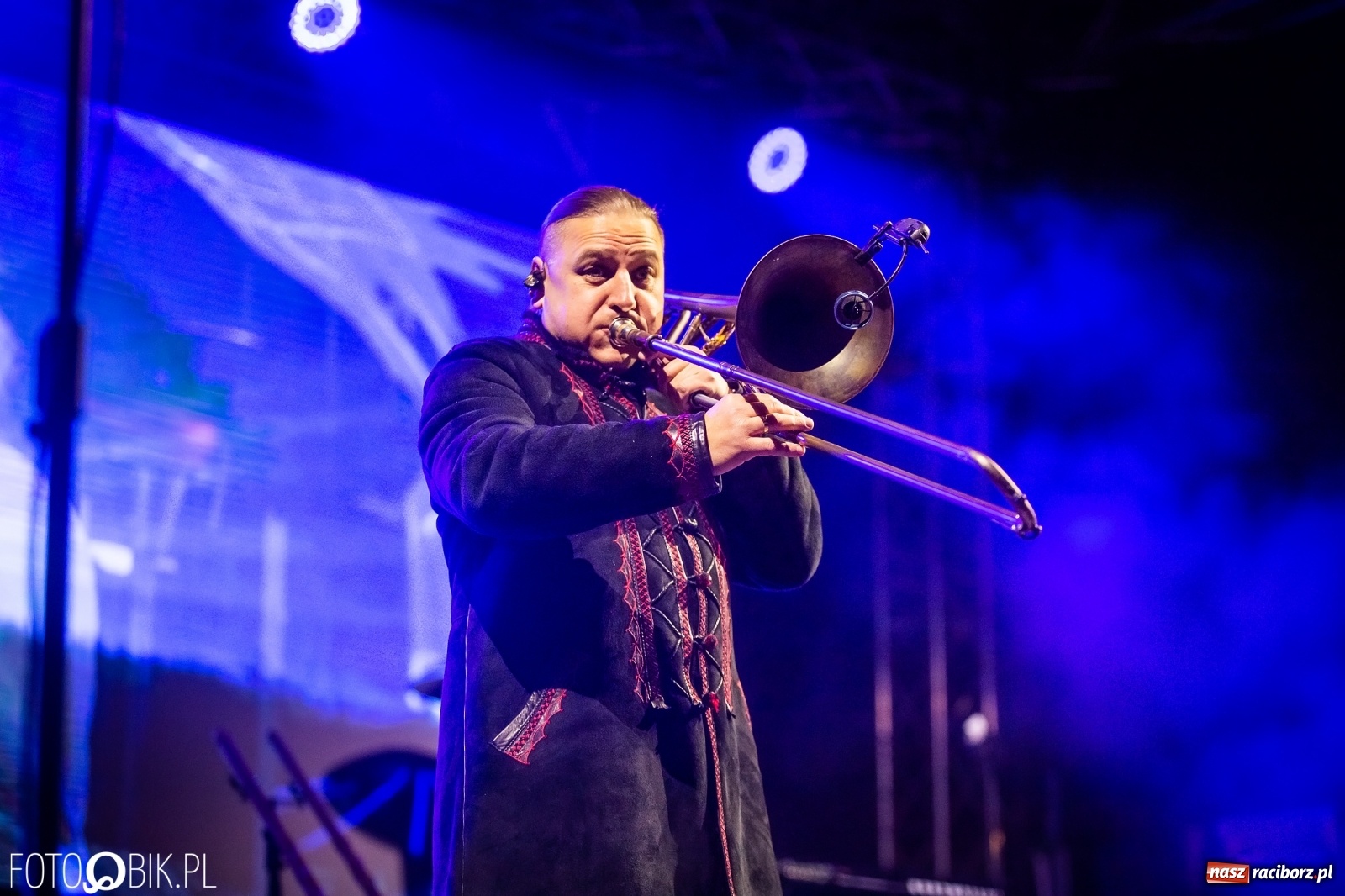 Zdjęcie w galerii na portalu naszraciborz.pl: Golec uOrkiestra rozgrzała publiczność na jarmarku [FOTO i WIDEO] wiadomości z regionu