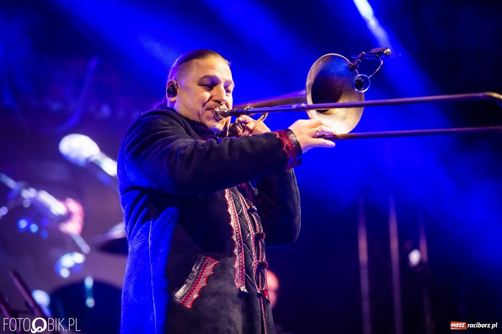 Zdjęcie w galerii na portalu naszraciborz.pl: Golec uOrkiestra rozgrzała publiczność na jarmarku [FOTO i WIDEO] wiadomości z regionu