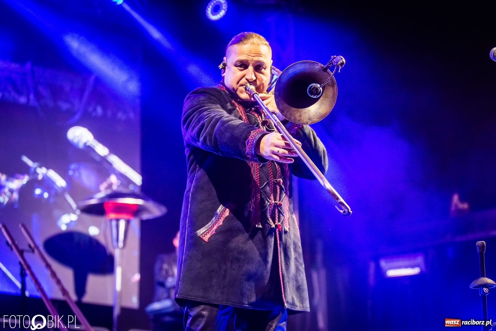 Zdjęcie w galerii na portalu naszraciborz.pl: Golec uOrkiestra rozgrzała publiczność na jarmarku [FOTO i WIDEO] wiadomości z regionu