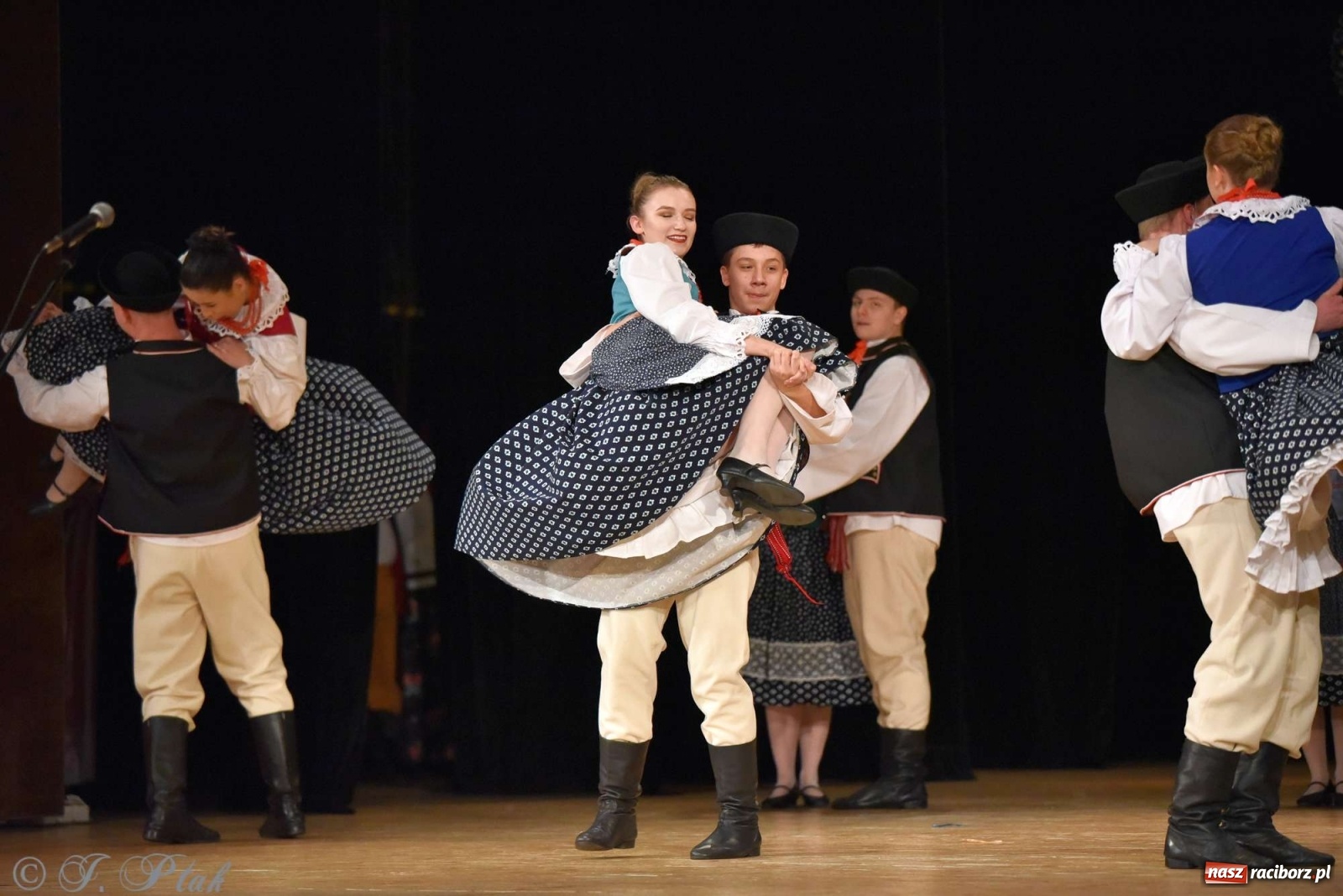 Zdjęcie w galerii na portalu naszraciborz.pl: Źródło podsumowało zbiórkę dla Beaty Leśniewskiej wiadomości z regionu