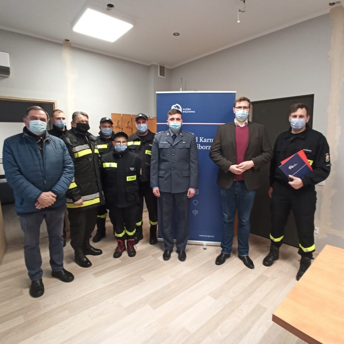 Zdjęcie w galerii na portalu naszraciborz.pl: Zza więziennych murów do OSP Samborowice wiadomości z regionu