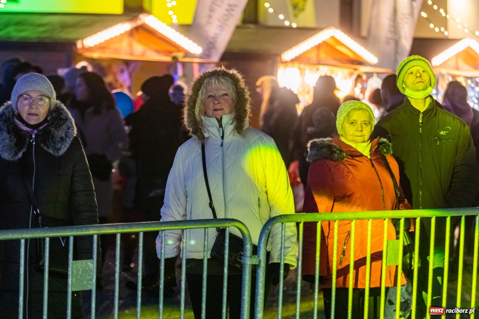 Zdjęcie w galerii na portalu naszraciborz.pl: Chóralne śpiewy i góralskie rytmy - niedziela na zamkowym jarmarku [FOTO i WIDEO] wiadomości z regionu