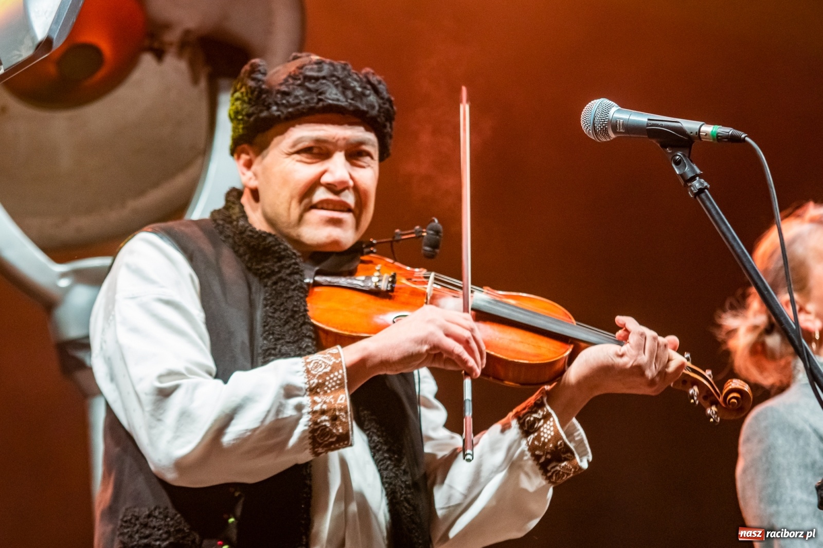 Zdjęcie w galerii na portalu naszraciborz.pl: Chóralne śpiewy i góralskie rytmy - niedziela na zamkowym jarmarku [FOTO i WIDEO] wiadomości z regionu