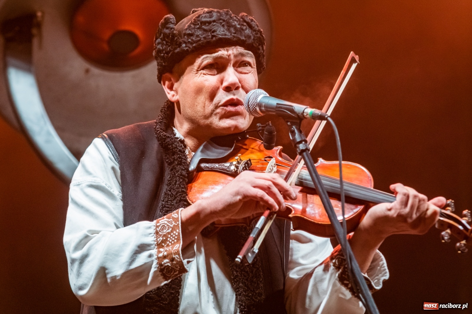 Zdjęcie w galerii na portalu naszraciborz.pl: Chóralne śpiewy i góralskie rytmy - niedziela na zamkowym jarmarku [FOTO i WIDEO] wiadomości z regionu