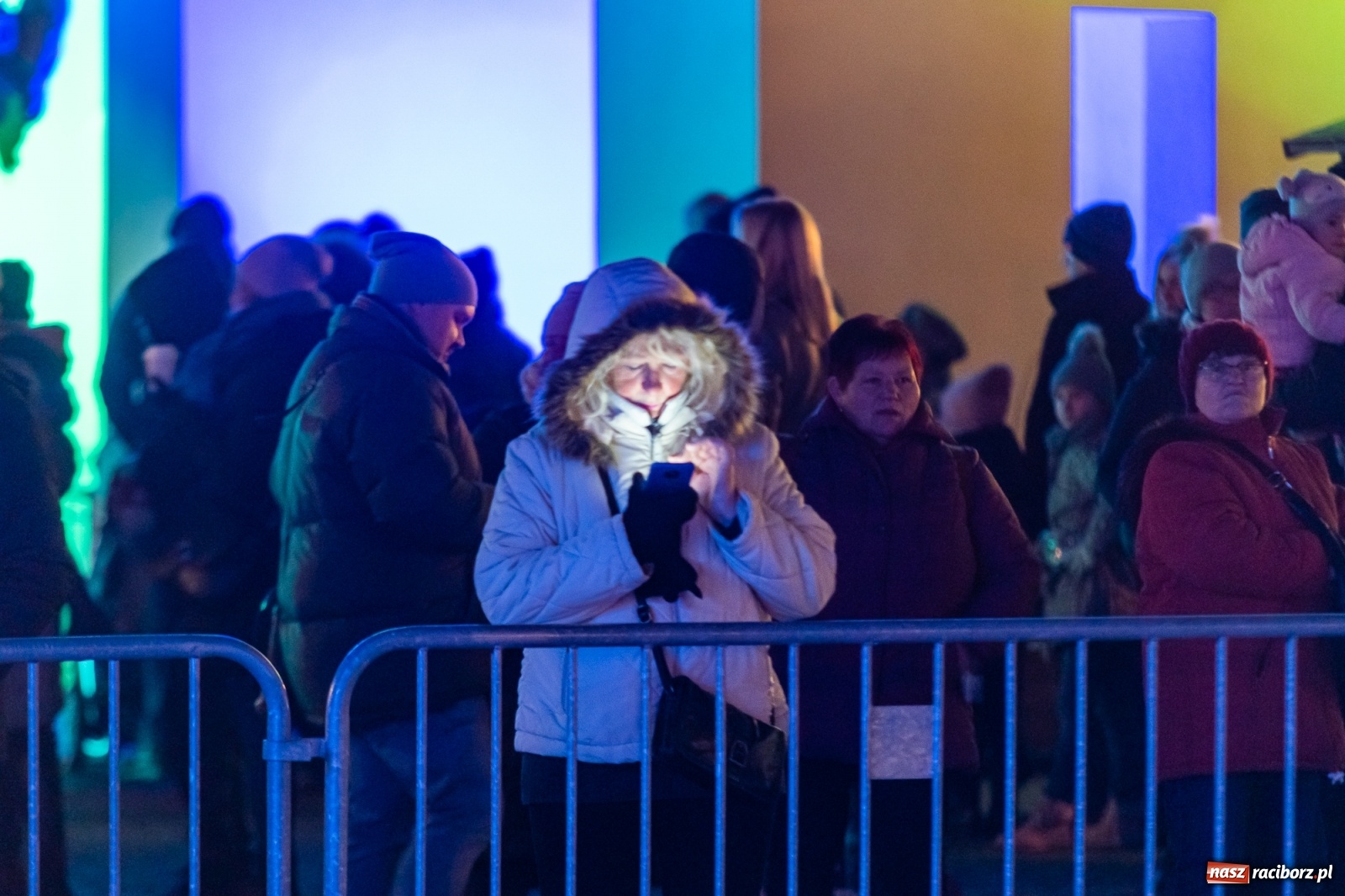 Zdjęcie w galerii na portalu naszraciborz.pl: Chóralne śpiewy i góralskie rytmy - niedziela na zamkowym jarmarku [FOTO i WIDEO] wiadomości z regionu
