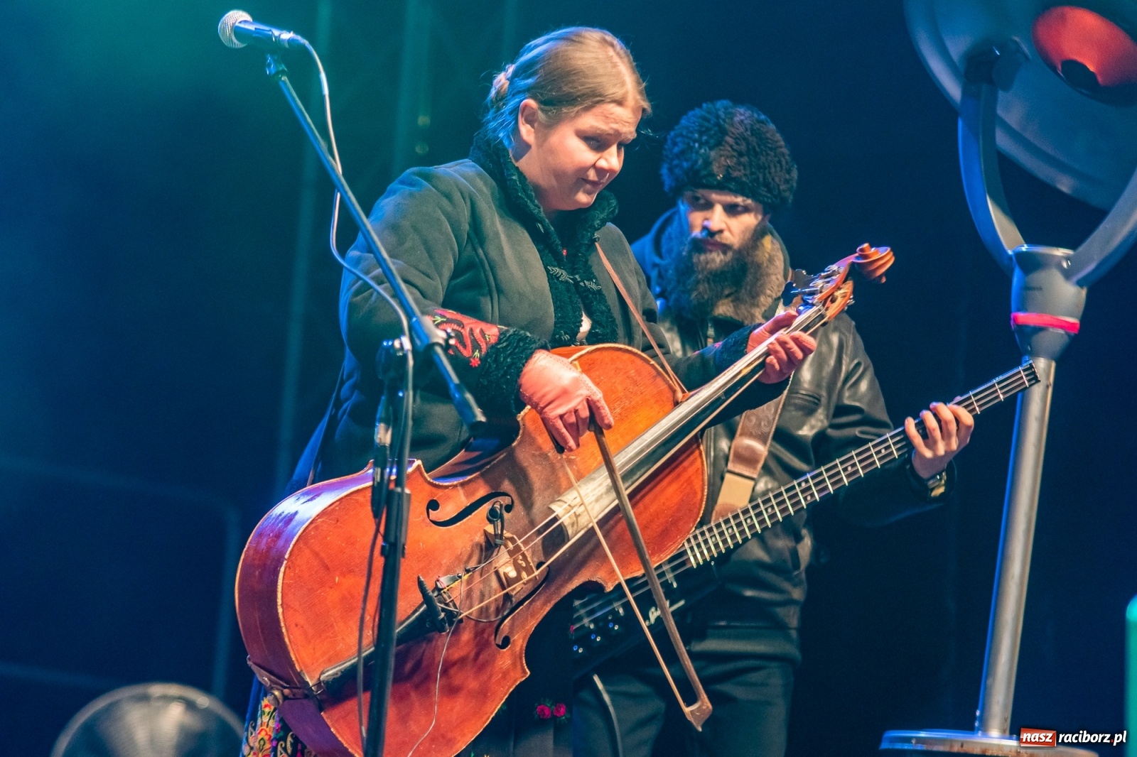 Zdjęcie w galerii na portalu naszraciborz.pl: Chóralne śpiewy i góralskie rytmy - niedziela na zamkowym jarmarku [FOTO i WIDEO] wiadomości z regionu