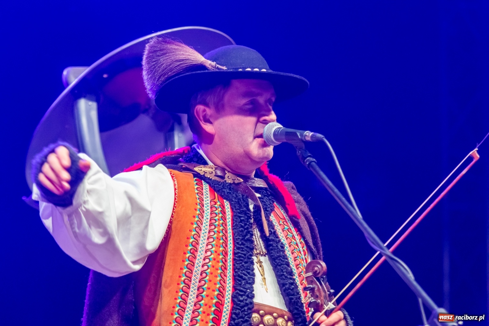 Zdjęcie w galerii na portalu naszraciborz.pl: Chóralne śpiewy i góralskie rytmy - niedziela na zamkowym jarmarku [FOTO i WIDEO] wiadomości z regionu