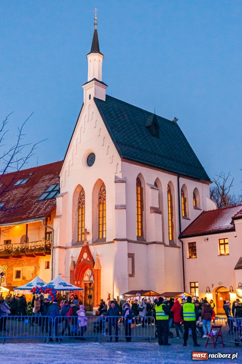 Zdjęcie w galerii na portalu naszraciborz.pl: Chóralne śpiewy i góralskie rytmy - niedziela na zamkowym jarmarku [FOTO i WIDEO] wiadomości z regionu
