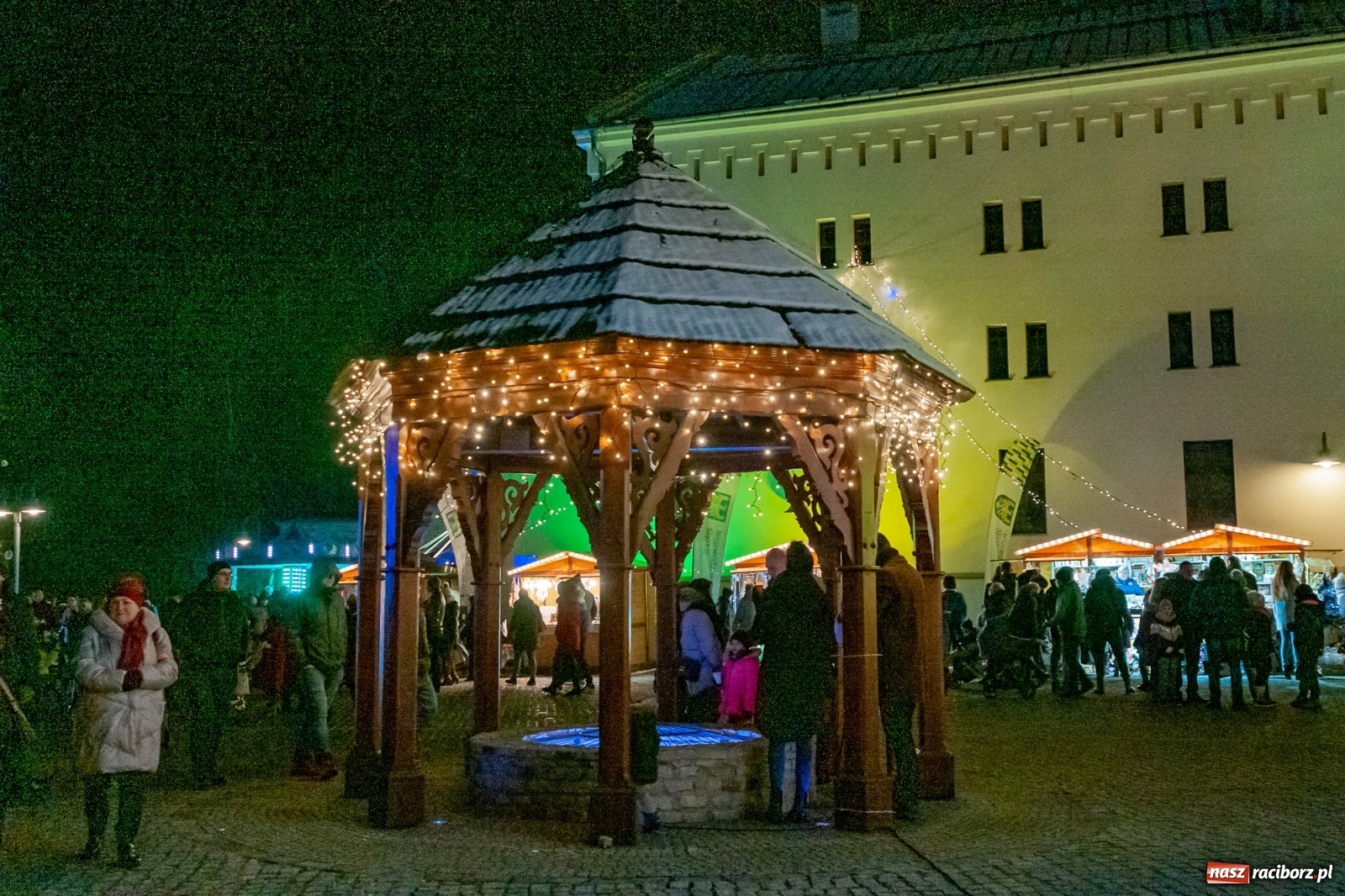 Zdjęcie w galerii na portalu naszraciborz.pl: Chóralne śpiewy i góralskie rytmy - niedziela na zamkowym jarmarku [FOTO i WIDEO] wiadomości z regionu