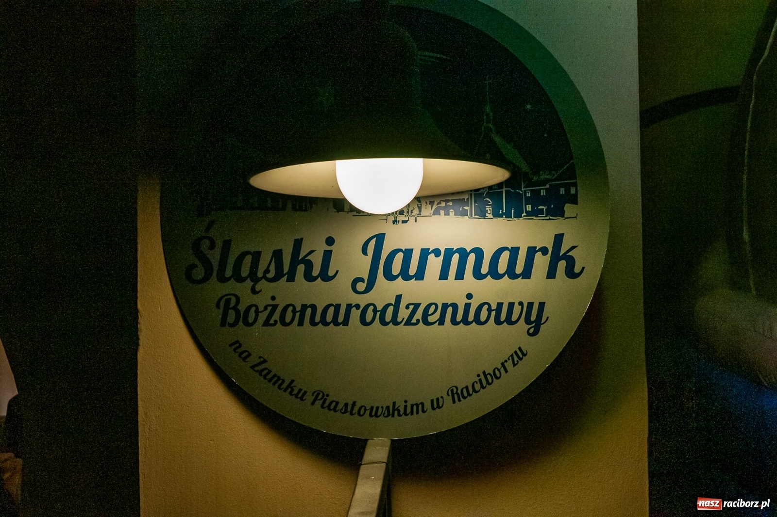 Zdjęcie w galerii na portalu naszraciborz.pl: Chóralne śpiewy i góralskie rytmy - niedziela na zamkowym jarmarku [FOTO i WIDEO] wiadomości z regionu