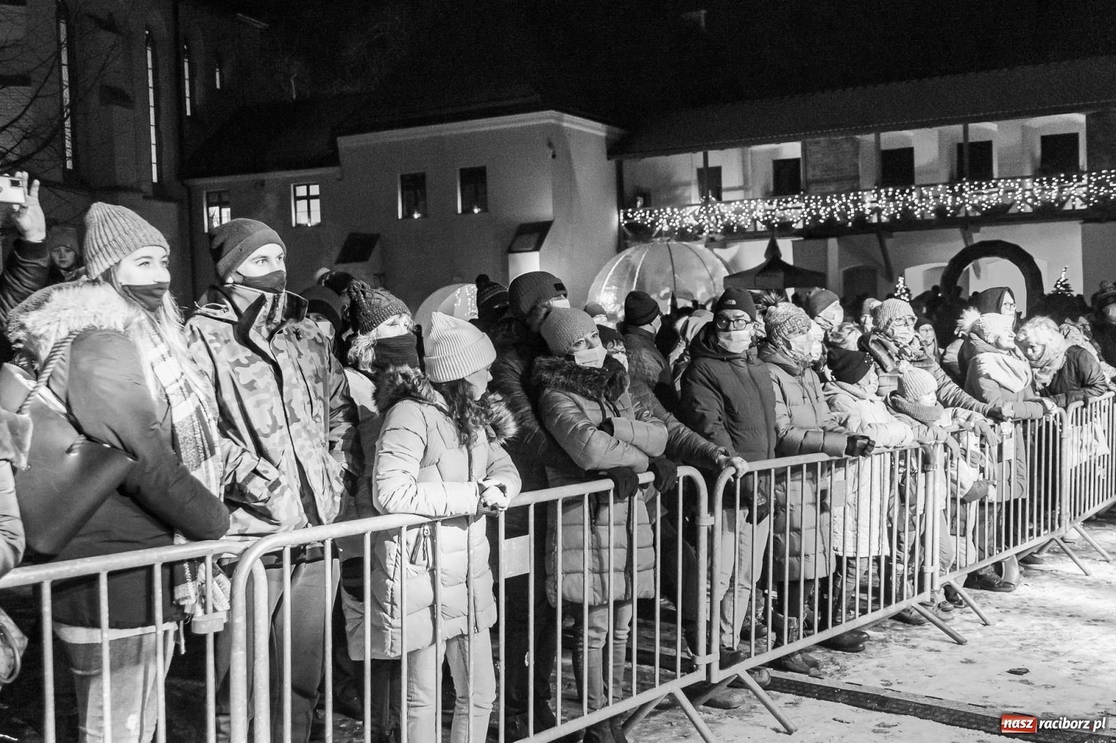 Zdjęcie w galerii na portalu naszraciborz.pl: Chóralne śpiewy i góralskie rytmy - niedziela na zamkowym jarmarku [FOTO i WIDEO] wiadomości z regionu