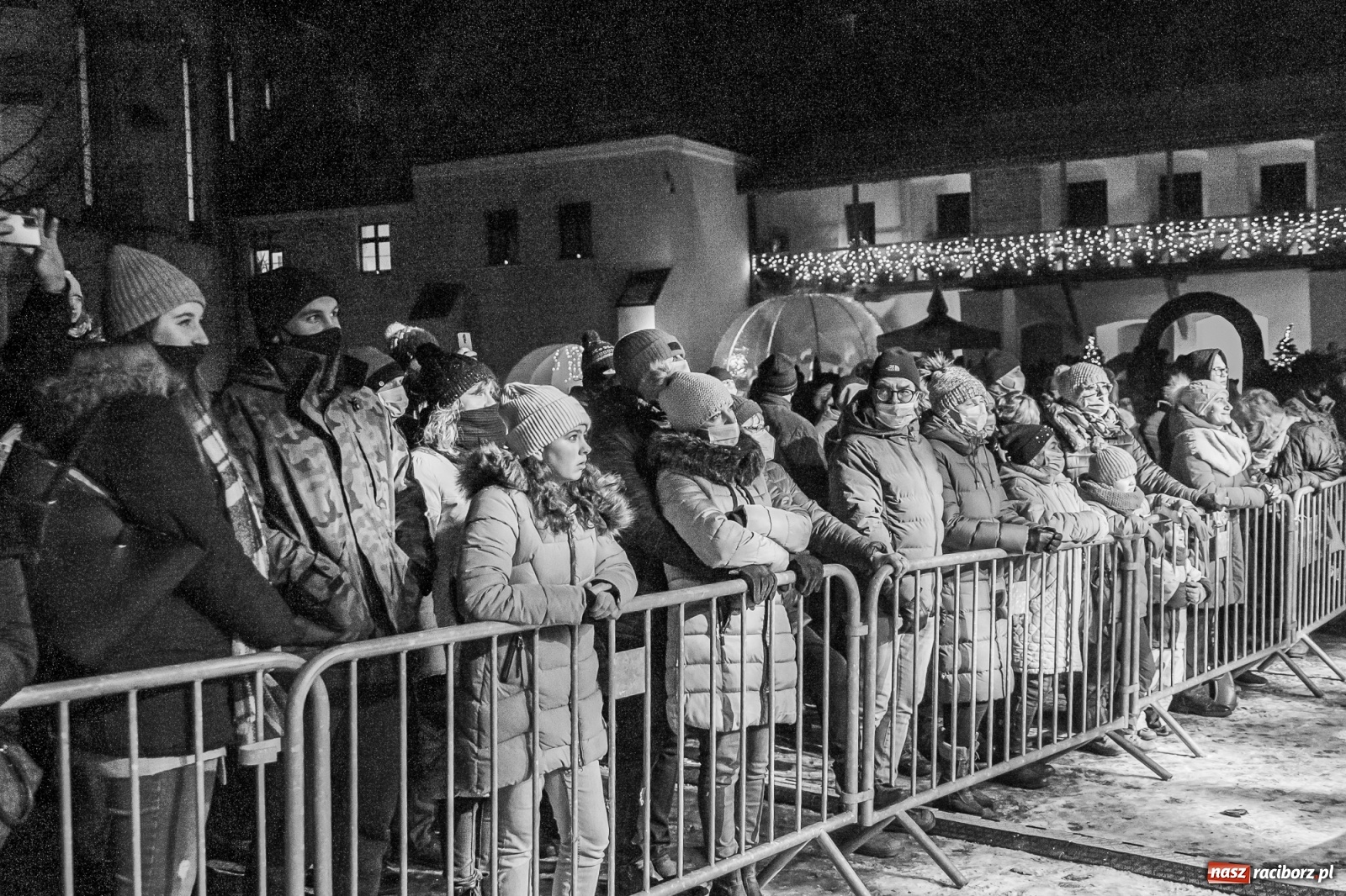 Zdjęcie w galerii na portalu naszraciborz.pl: Chóralne śpiewy i góralskie rytmy - niedziela na zamkowym jarmarku [FOTO i WIDEO] wiadomości z regionu