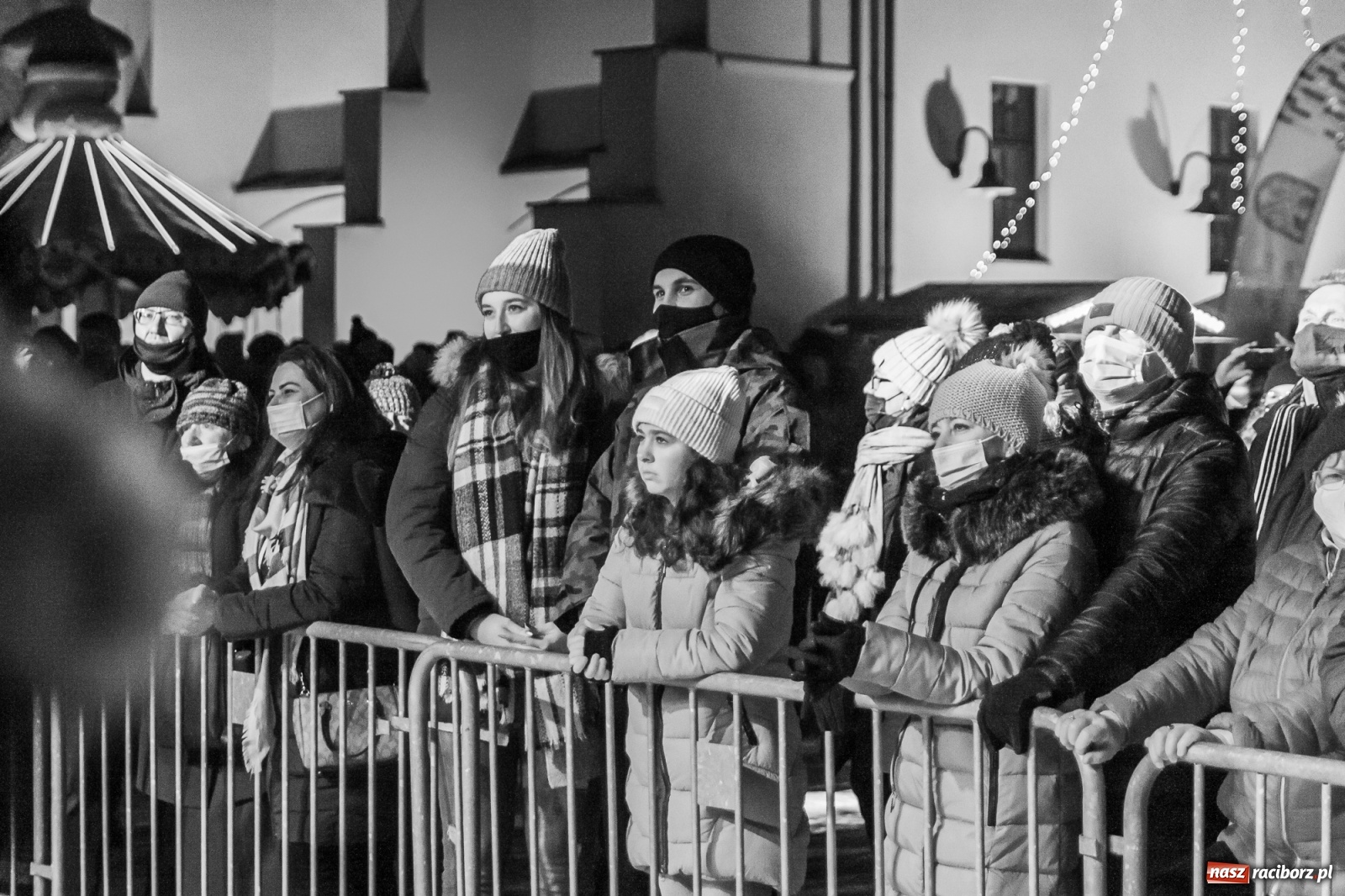 Zdjęcie w galerii na portalu naszraciborz.pl: Chóralne śpiewy i góralskie rytmy - niedziela na zamkowym jarmarku [FOTO i WIDEO] wiadomości z regionu
