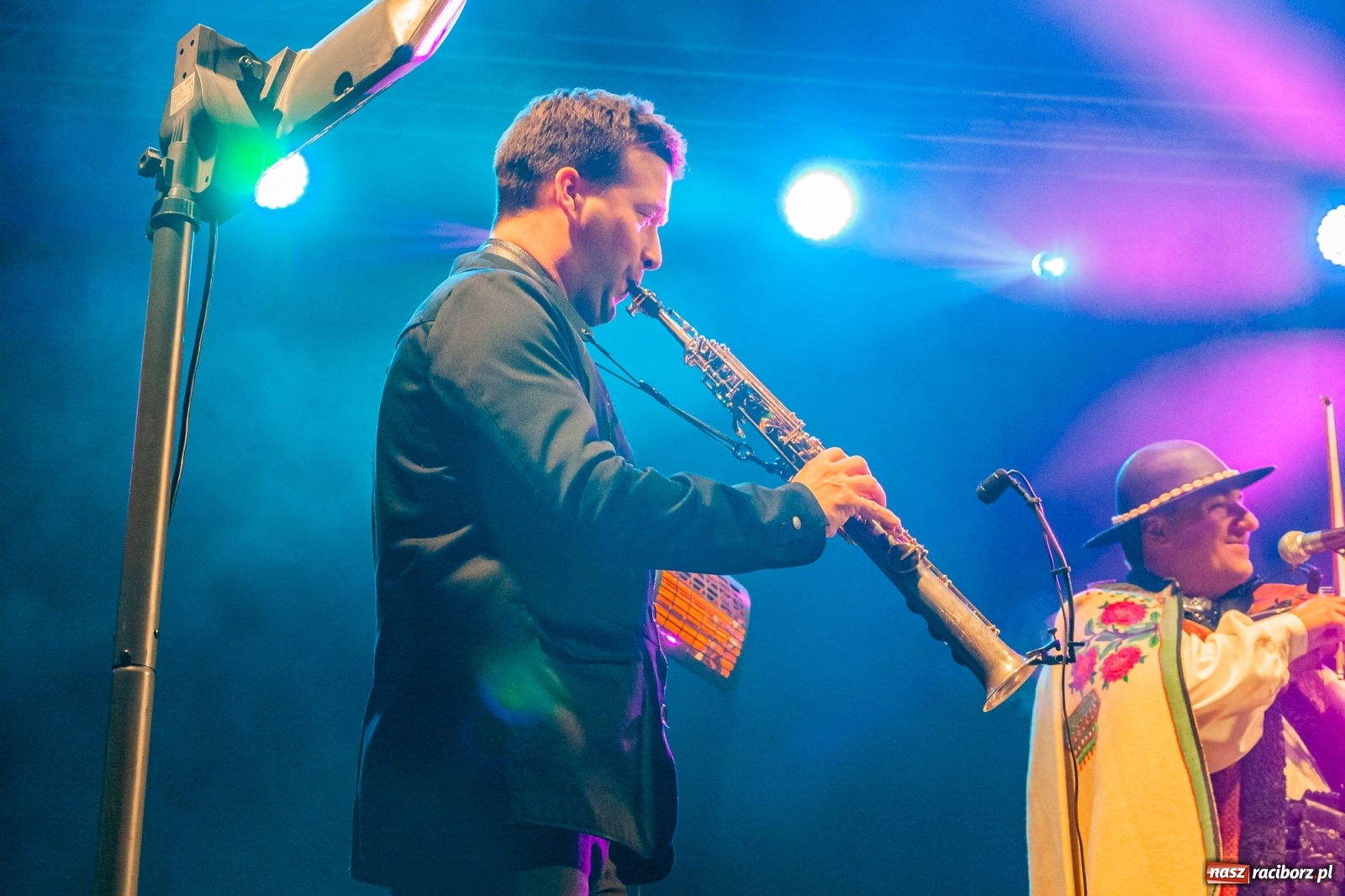Zdjęcie w galerii na portalu naszraciborz.pl: Chóralne śpiewy i góralskie rytmy - niedziela na zamkowym jarmarku [FOTO i WIDEO] wiadomości z regionu